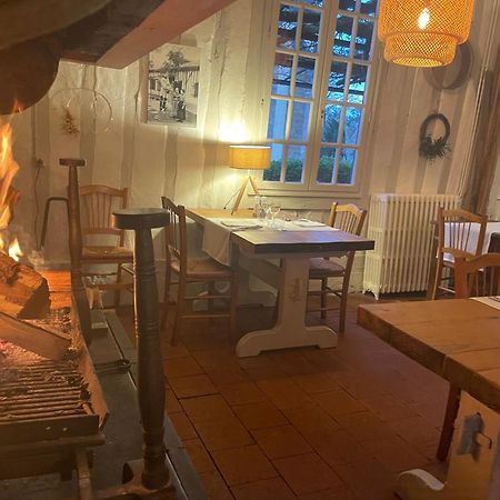 Hotel Et Restaurant Traditionnel L' Escalandes Lesperon  Екстериор снимка